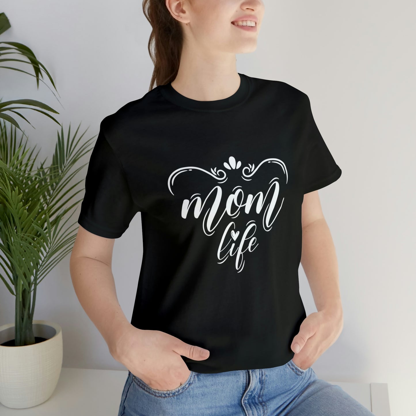 Mom's Life - Unisex Jersey Short Sleeve Tee