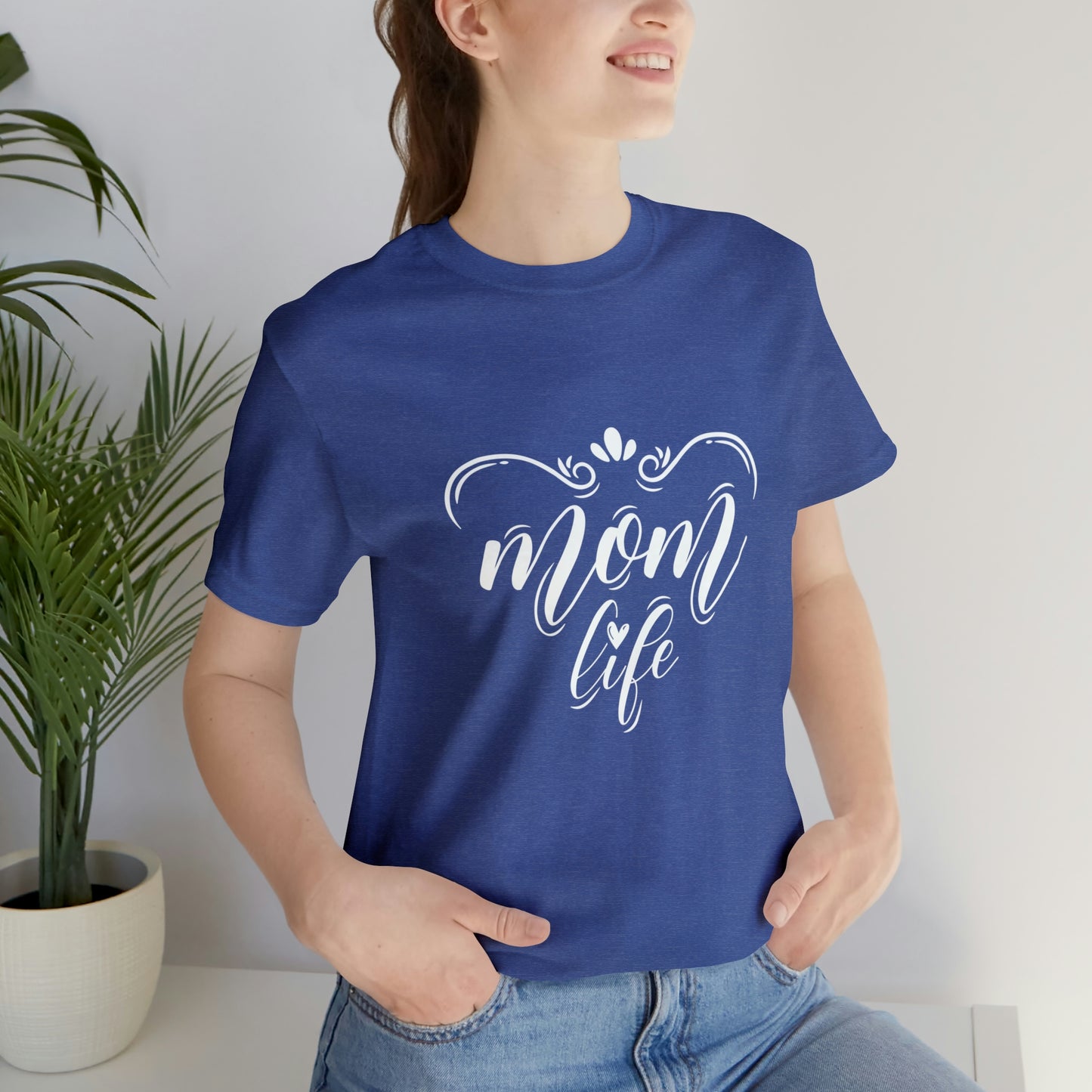 Mom's Life - Unisex Jersey Short Sleeve Tee