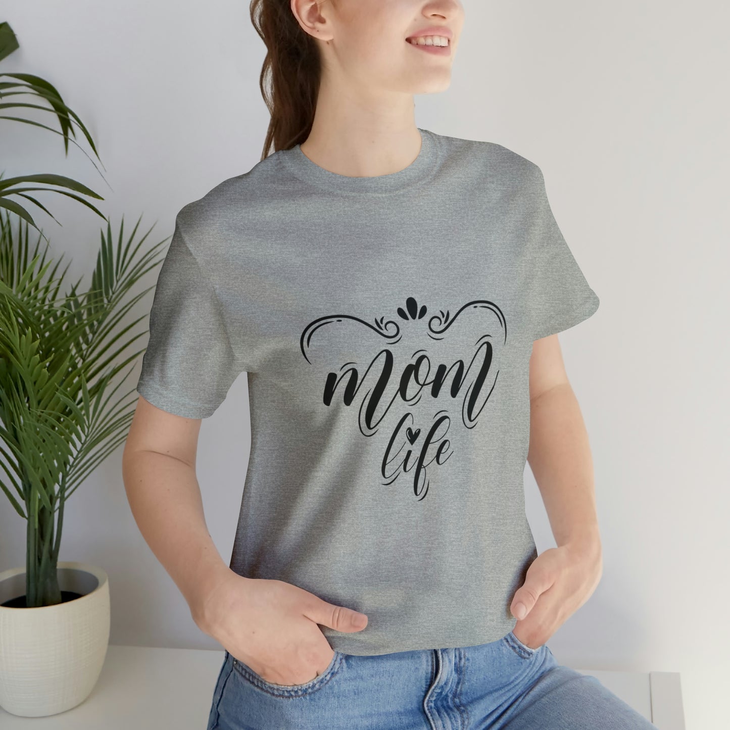 Mom's Life - Unisex Jersey Short Sleeve Tee