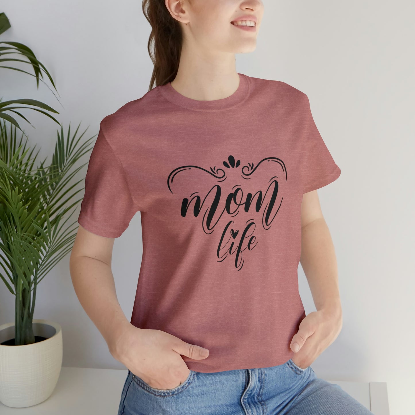 Mom's Life - Unisex Jersey Short Sleeve Tee